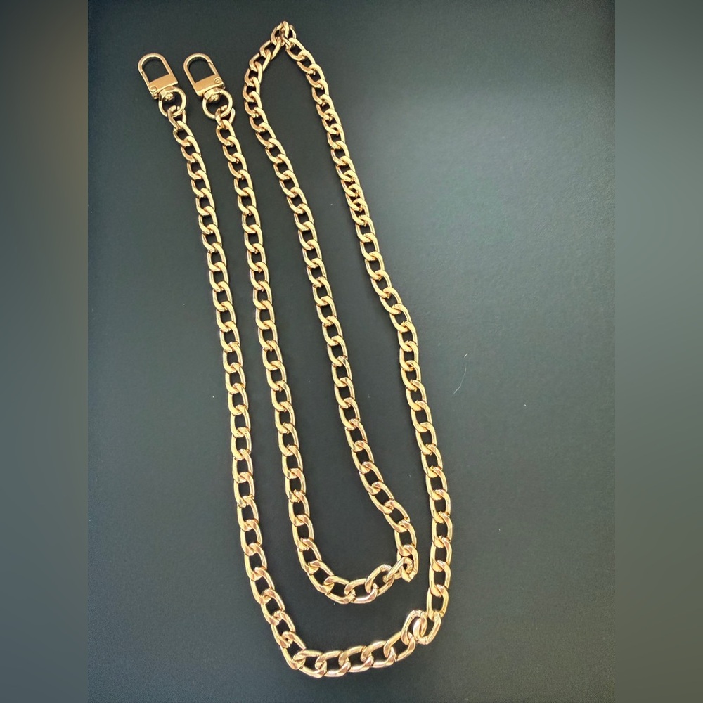 GOLD TONED CHAIN FOR BAG OR WALLET NEW